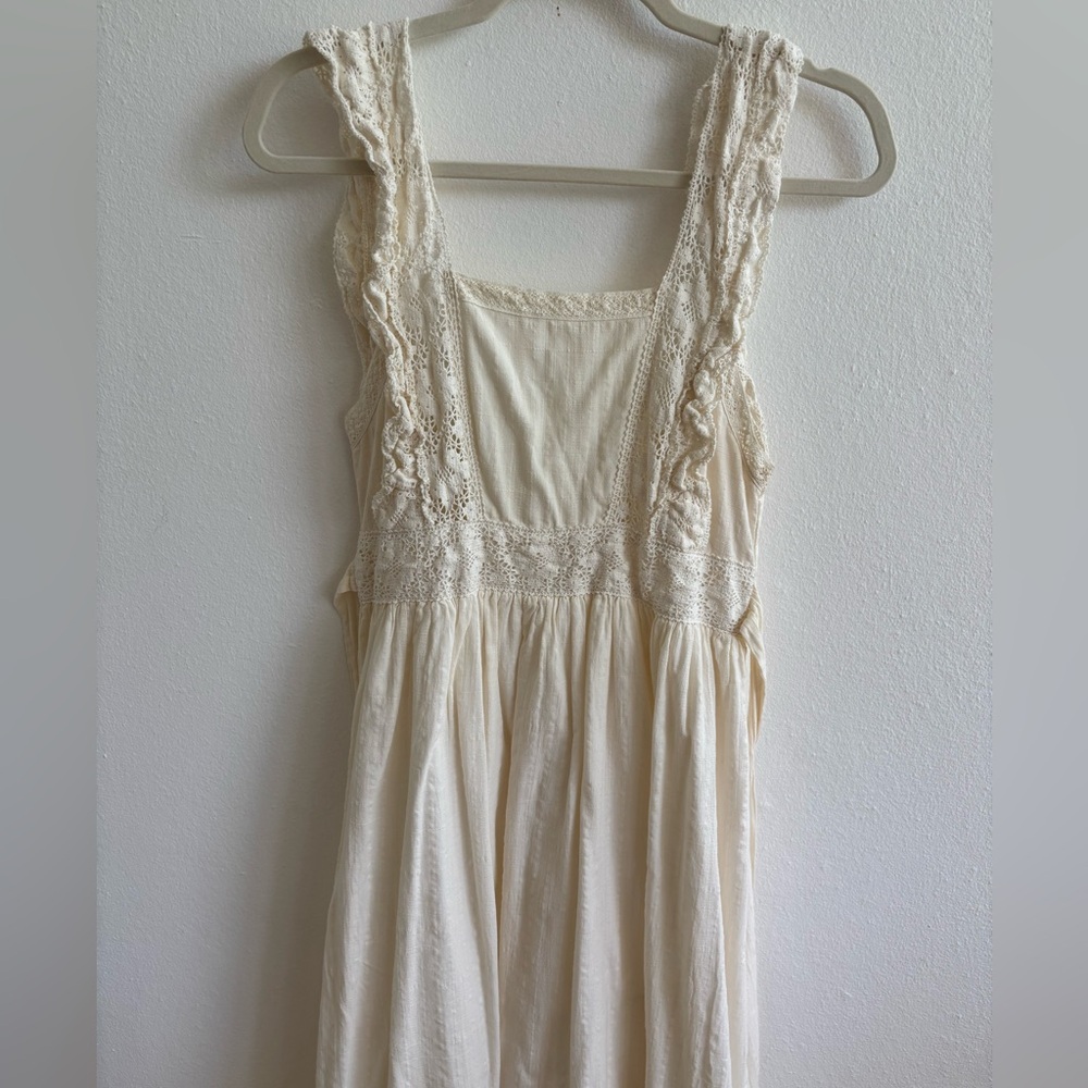 Neuflora Small Off White Lace Dress 🤍